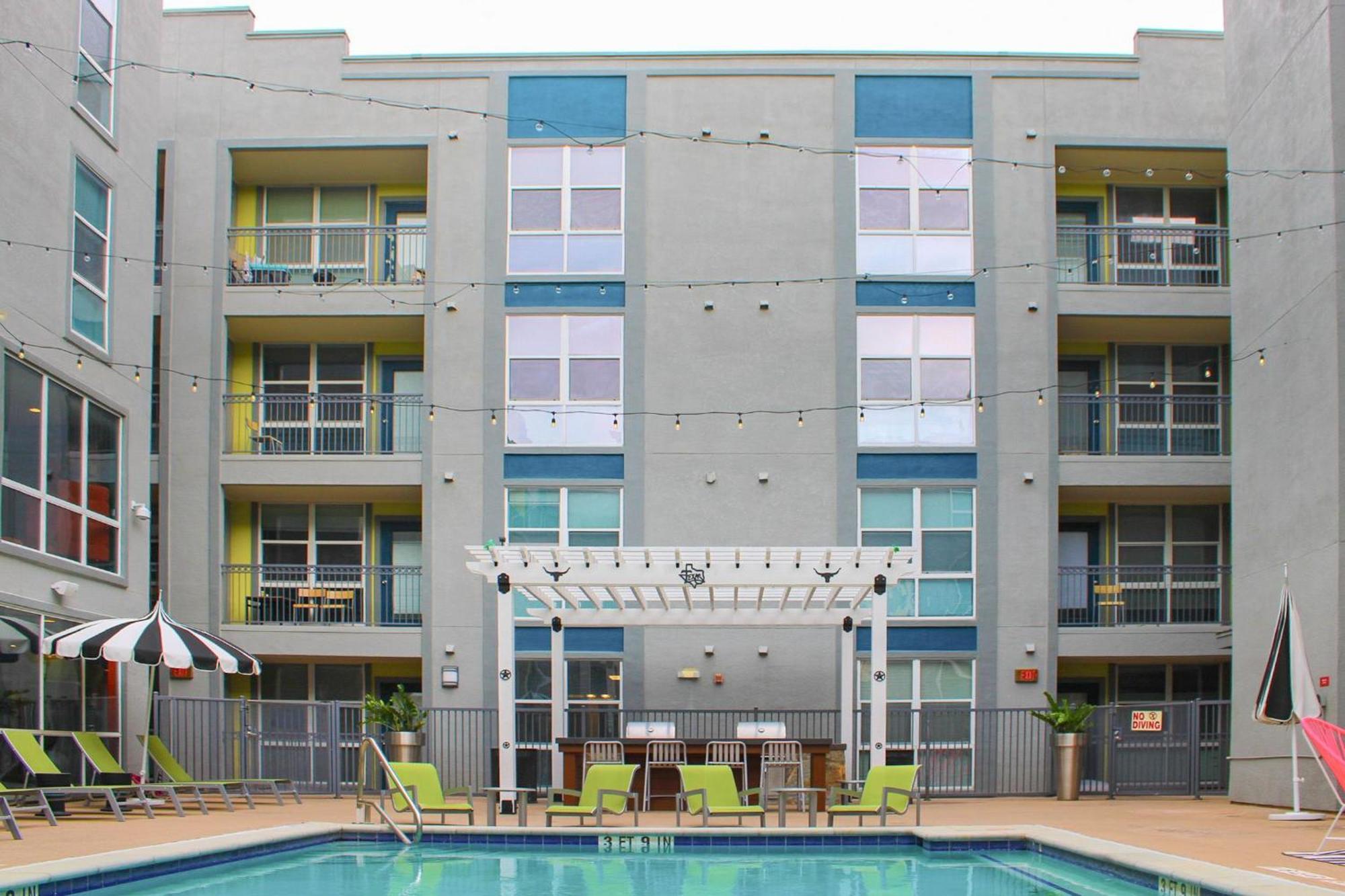 Upstay Condo Games Pool Gym And Bbq Austin Dış mekan fotoğraf